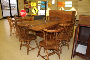 FURNITURE - COLLECTIBLES - WOODWORKING TOOLS @ LAWSON & CO. Auction Gallery | Danville | Indiana | United States